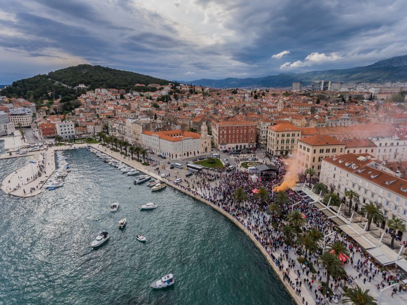 Doček juniora iz zraka