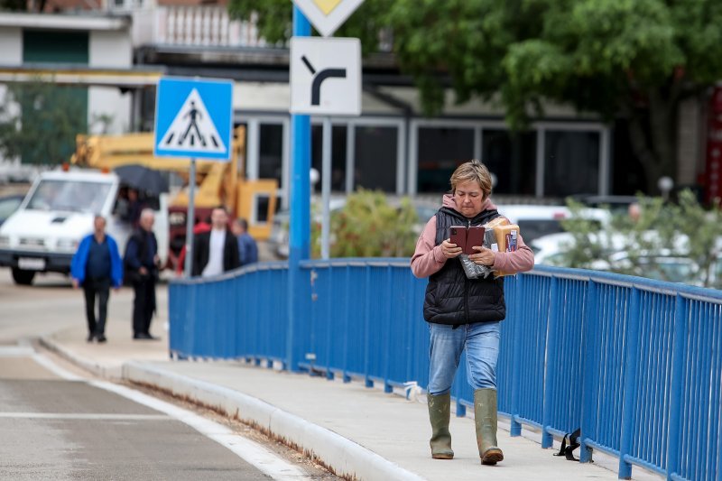 Razina poplave u Obrovcu za trećinu manja nego jučer