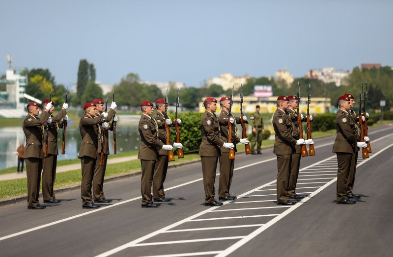 Izložba vojne opreme i naoružanja Hrvatske vojske na Jarunu