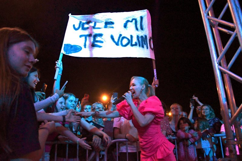 Jelena Rozga održala koncert u Pitomači