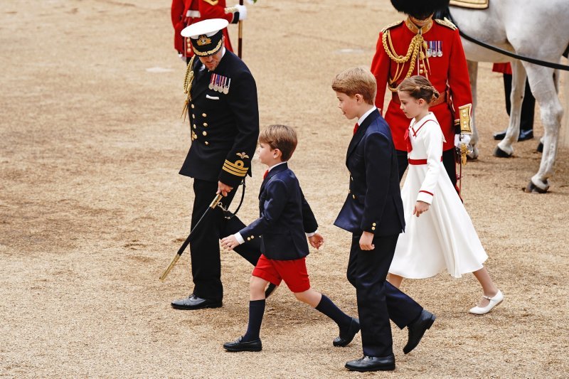 Prinčevi Louis i George i princeza Charlotte