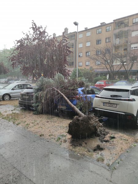 Posljedice nevremena u kvartu Središće