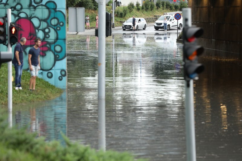 Podvožnjak u Selskoj potpuno je potopljen