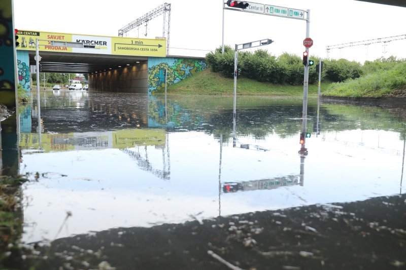 Podvožnjak u Selskoj potpuno je potopljen