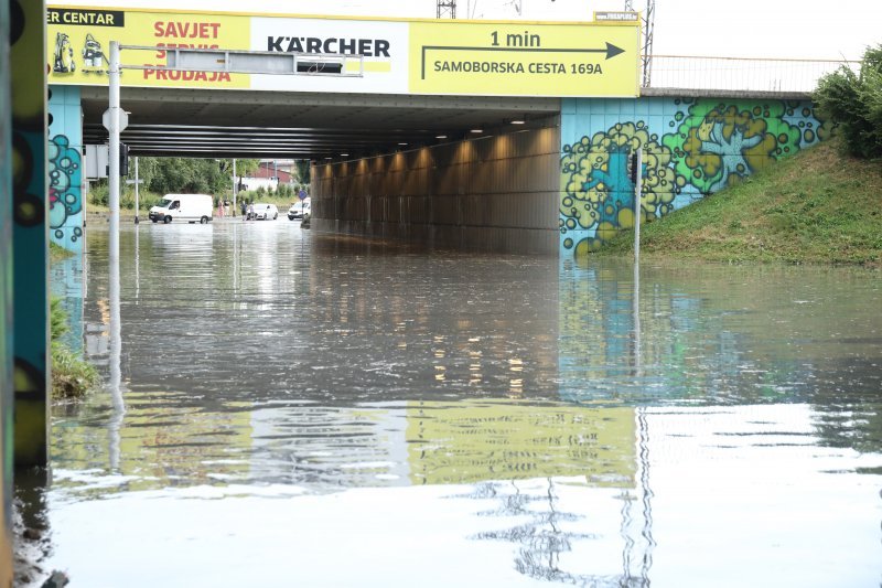 Podvožnjak u Selskoj potpuno je potopljen