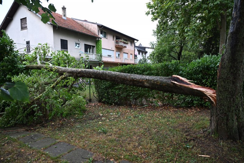 Zagreb dan nakon nevremena sanira štetu