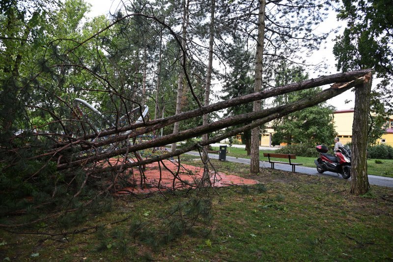 Zagreb dan nakon nevremena sanira štetu