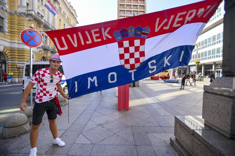 Hrvatski navijači uoči Latvije