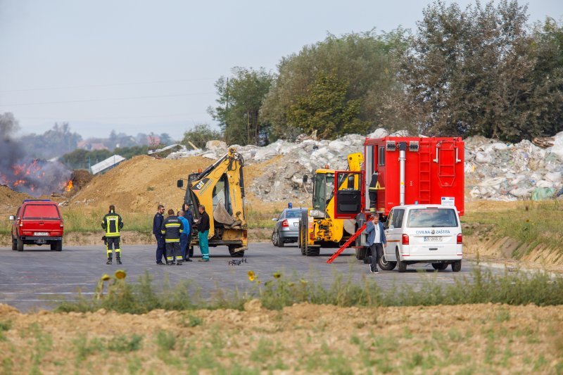 Tvornica Drava International jutro nakon požara