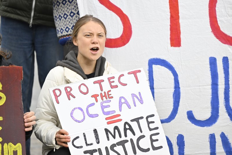 Klimatska aktivistica Greta Thunberg pridružuje se prosvjedu protiv klimatskih politika u glavnom švedskom gradu Stockholmu.