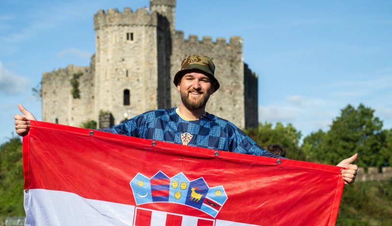 Cardiff, 15.10.2023 - Nogomet: Hrvatski navijači pred utakmicu Wales - Hrvatskab