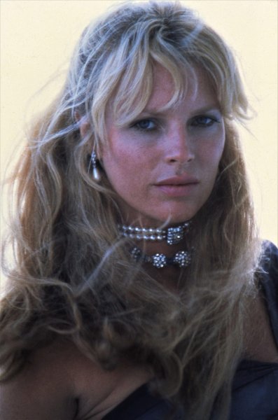 Kim Basinger