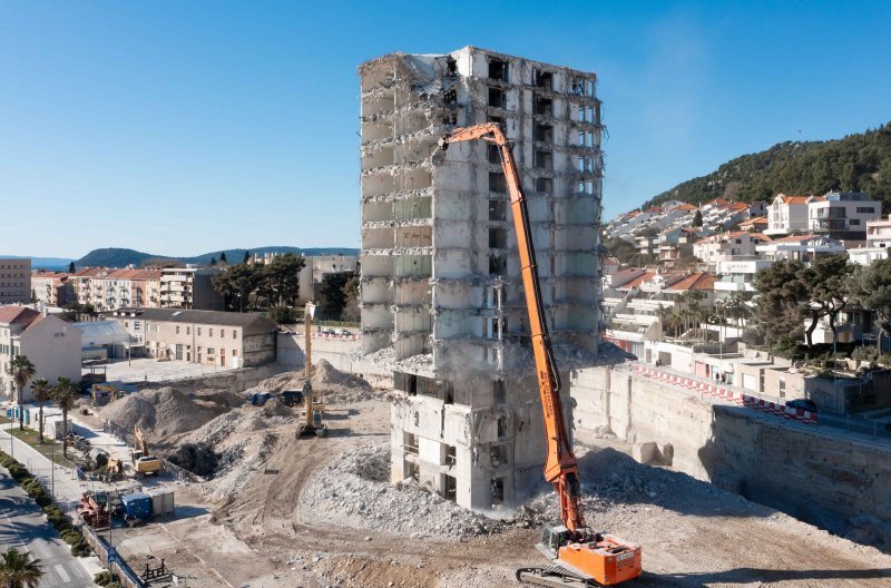 Rušenje hotela Marjan