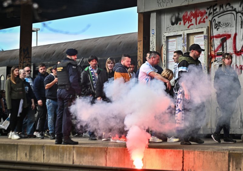 Navijačka skupina Armada stigla na derbi Dinamo - Rijeka