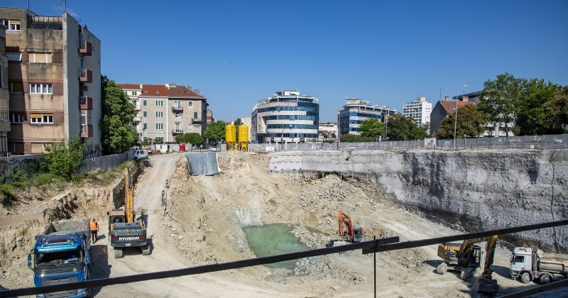 Otvorila se rupa ispod centralne splitske prometnice na gradilištu Small Malla