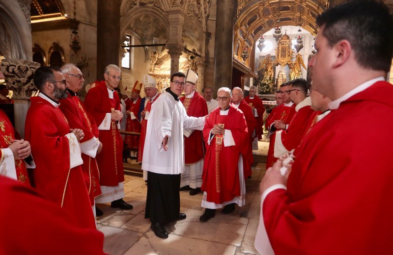 Svečana procesija i sveta misa u čast svetog Duje u Splitu