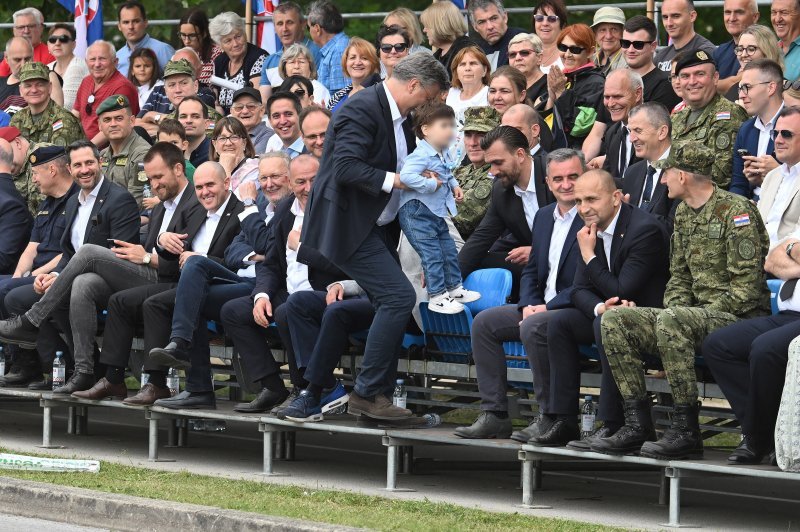 Andrej Plenković s najmlađim sinom