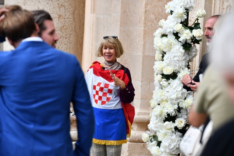 Gošća na vjenčanju Nicole Artukovich i Liama Stewarta