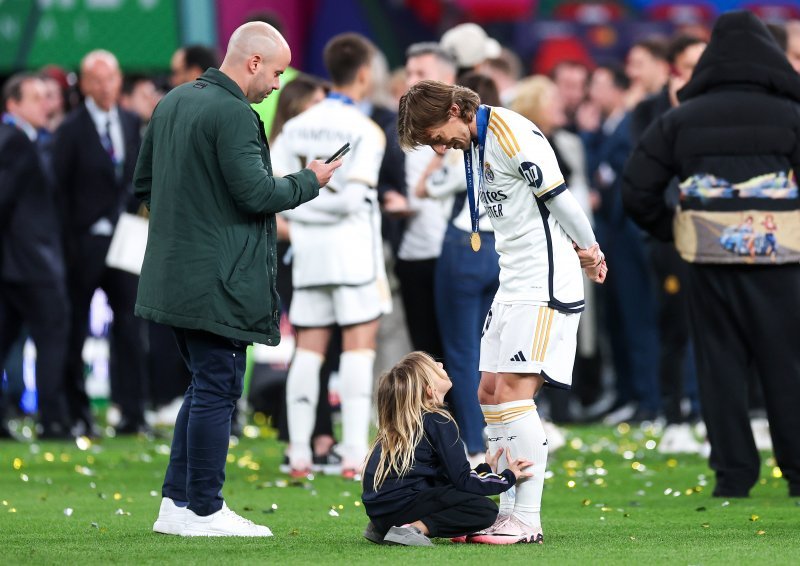 Luka Modrić s obitelji