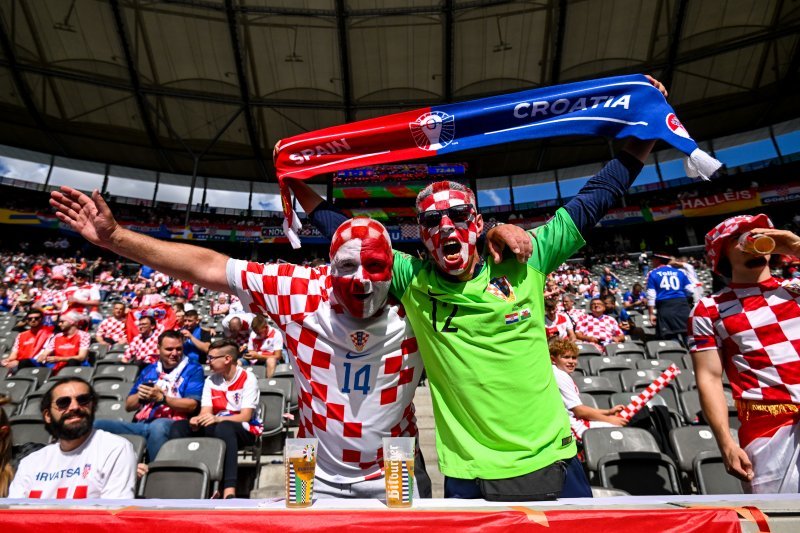 Hrvatski navijači na tribinama berlinskog stadiona