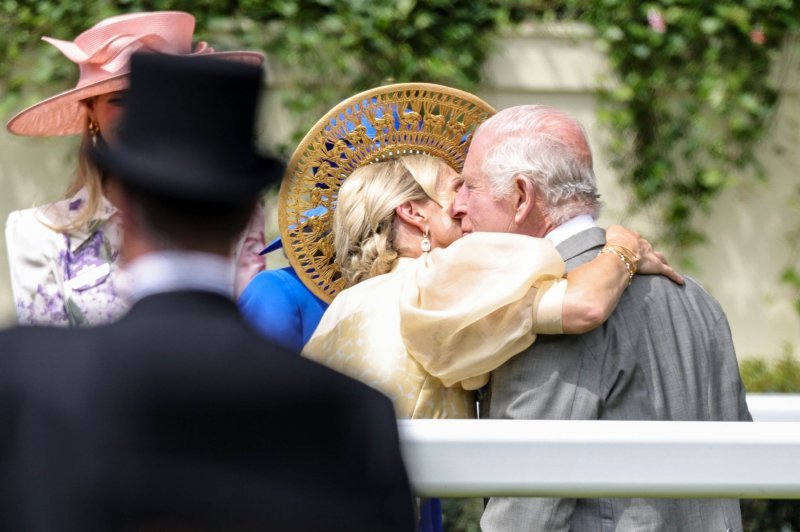 Zara Tindall na Royal Ascottu