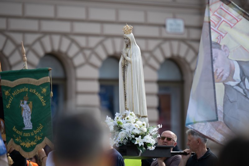 Molitelji i prosvjednici