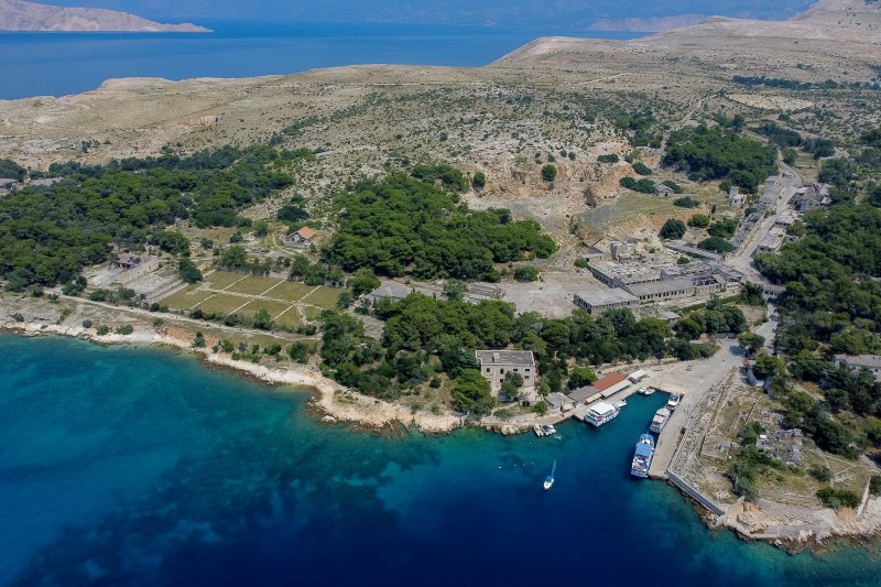 Goli otok iz zraka