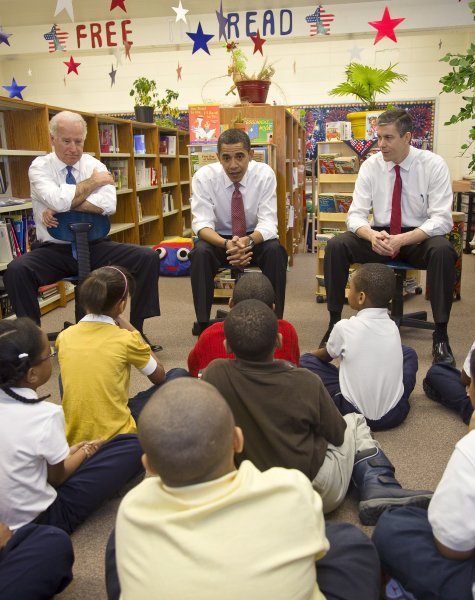 Joe Biden, Barack Obama i Arne Duncan 2008.