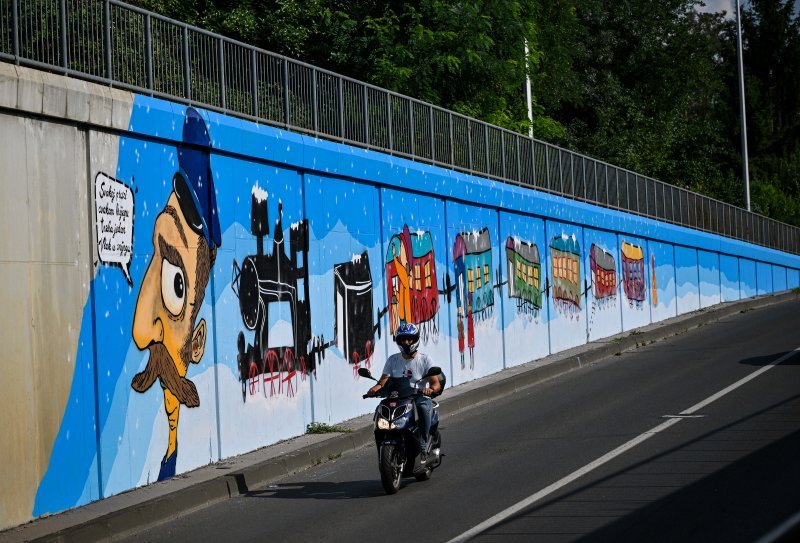 Mural u čast Mati Lovraku