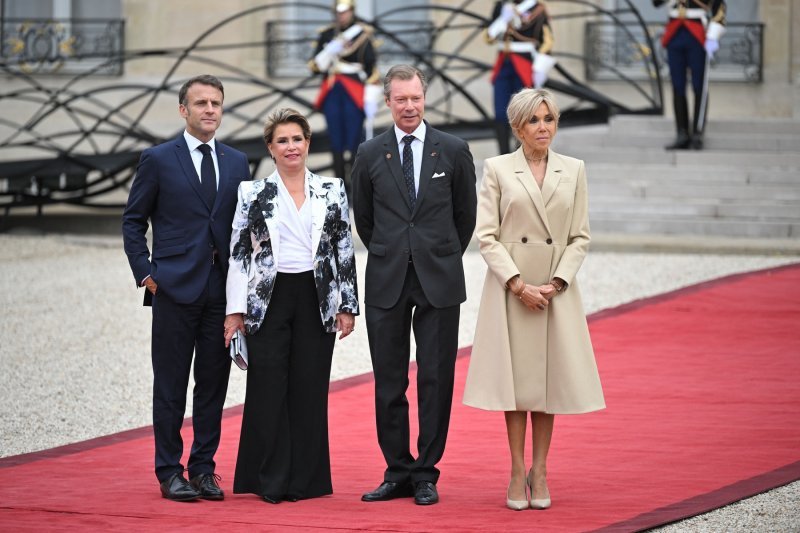 Emmanuel i Brigitte Macron i luksemburški kraljevski par, Maria Teresa i Henri