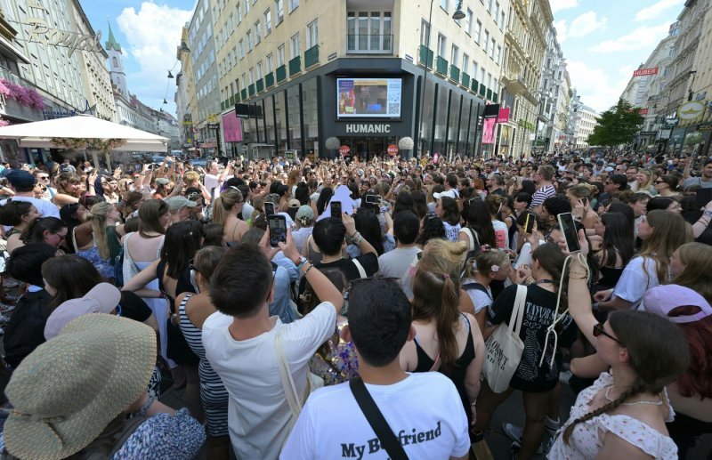 Swifties u Beču nakon otkazanih koncerata