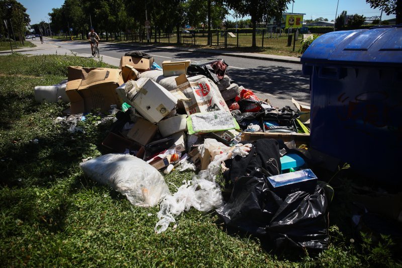 Gomila smeća u Zagrebu