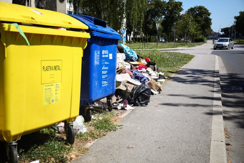 Gomila smeća u Zagrebu