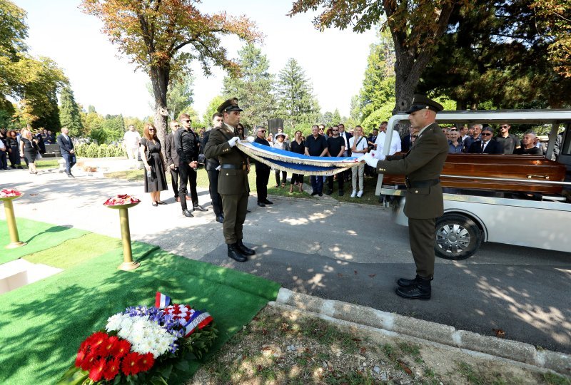 Posljednji ispraćaj Predraga Freda Matića na Mirogoju