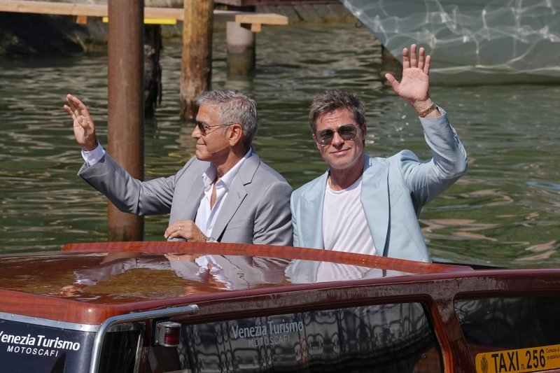 Brad Pitt i George Clooney