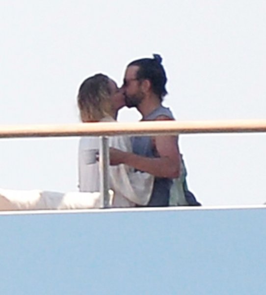 Bradley Cooper i Gigi Hadid na Sardiniji