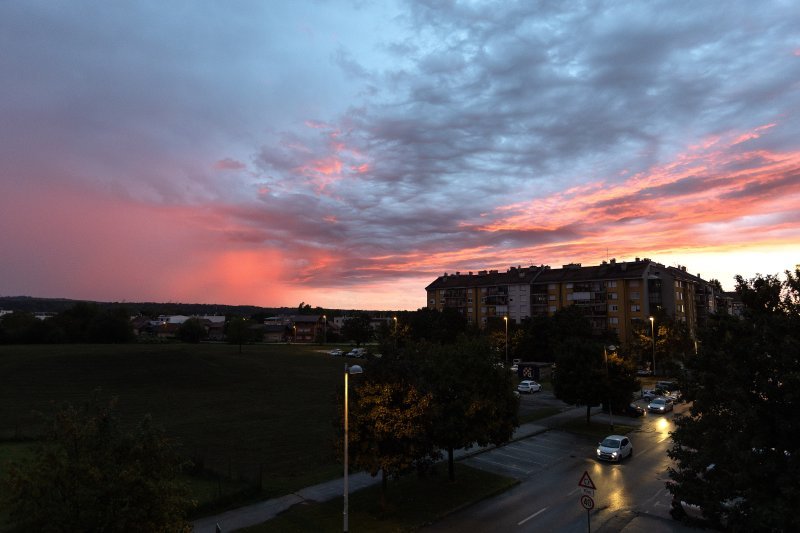 Svitanje i duga na istoku Zagreba