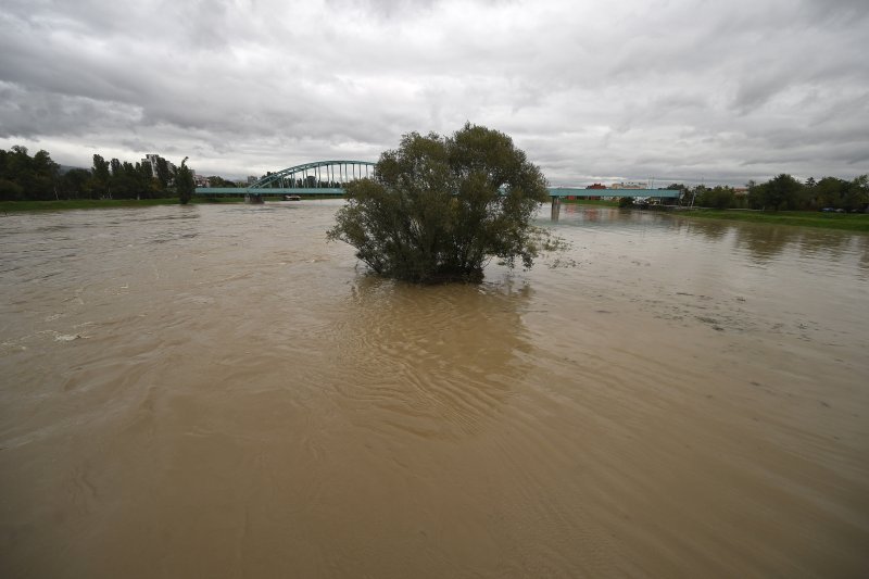 Povišen vodostaj rijeke Save