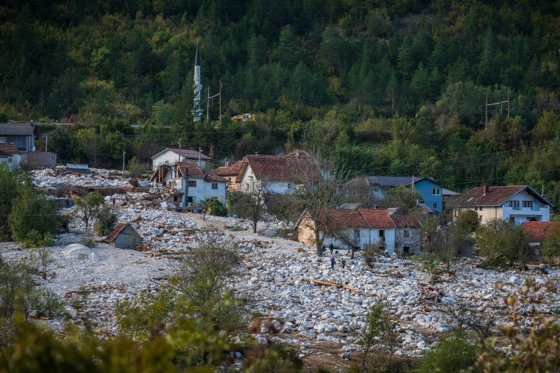 Pogled iz zraka na odron i posljedice poplava koje su pogodile BiH