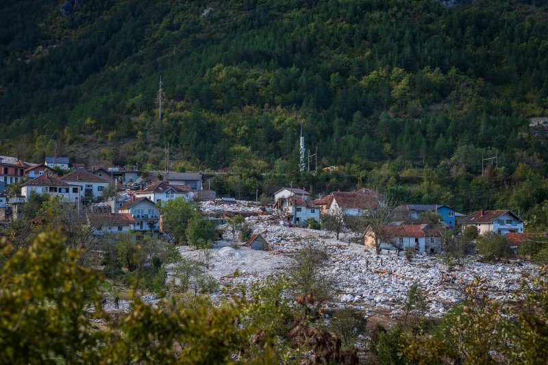 Pogled iz zraka na odron i posljedice poplava koje su pogodile BiH