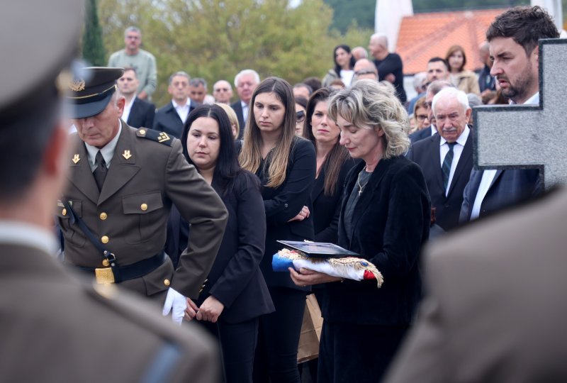 Sprovod Ante Ćorušića