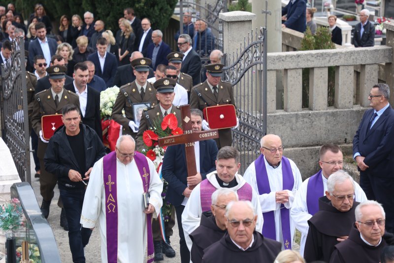 Sprovod Ante Ćorušića