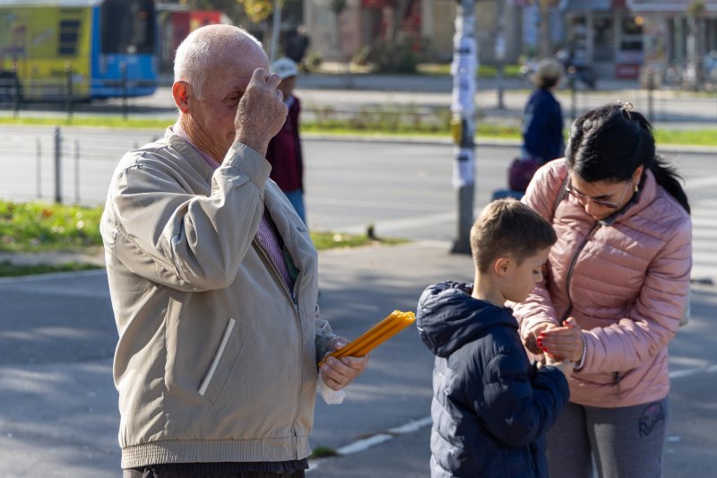 Novosađani pale svijeće za žrtve nezapamćene tragedije