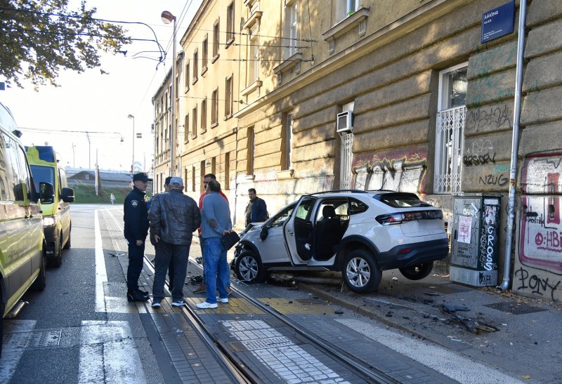 Prometna na križanju Vodnikove ulice i Savske ceste