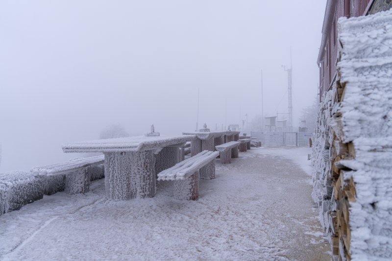 Snijeg na Zavižanu