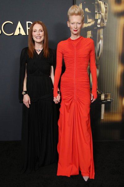 Julianne Moore i Tilda Swinton