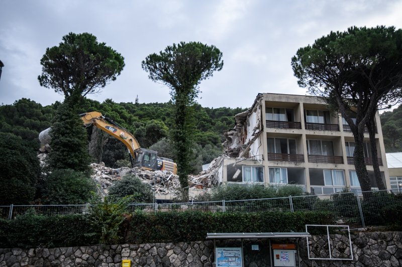 Rušenje hotela Adriatic