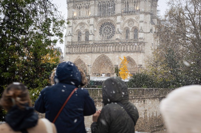 Pariz pod snijegom