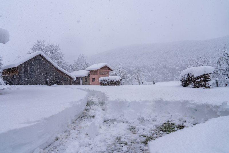 Gospić prekriven snijegom