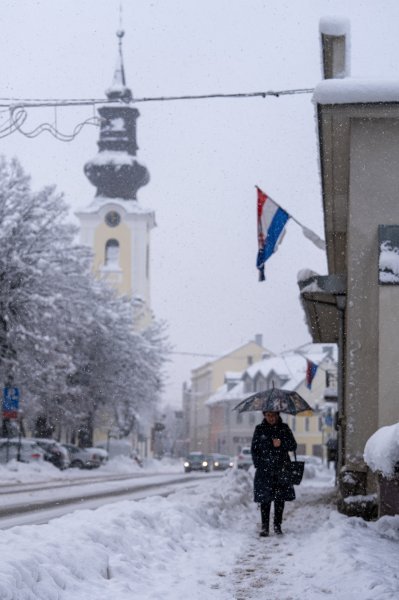 Gospić prekriven snijegom